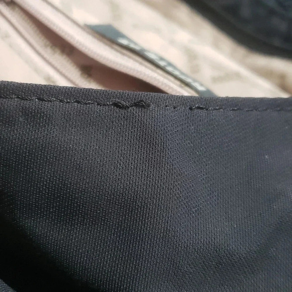 Roots Black Nylon  Crossbody Bag. - Picture 12 of 12